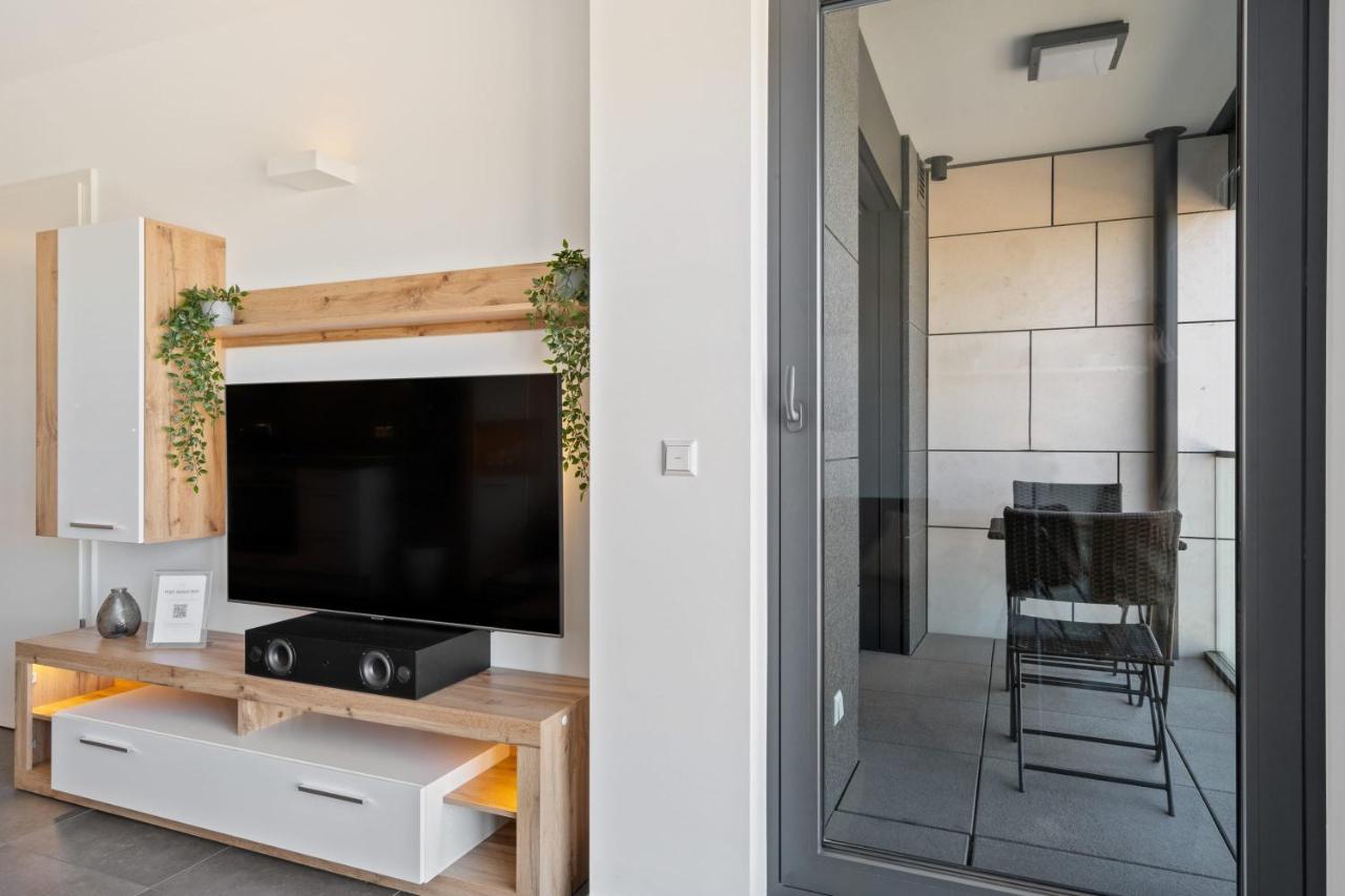 Cloche D'Or Proximity - Sleek Urban Space Luxemburg Exterior foto