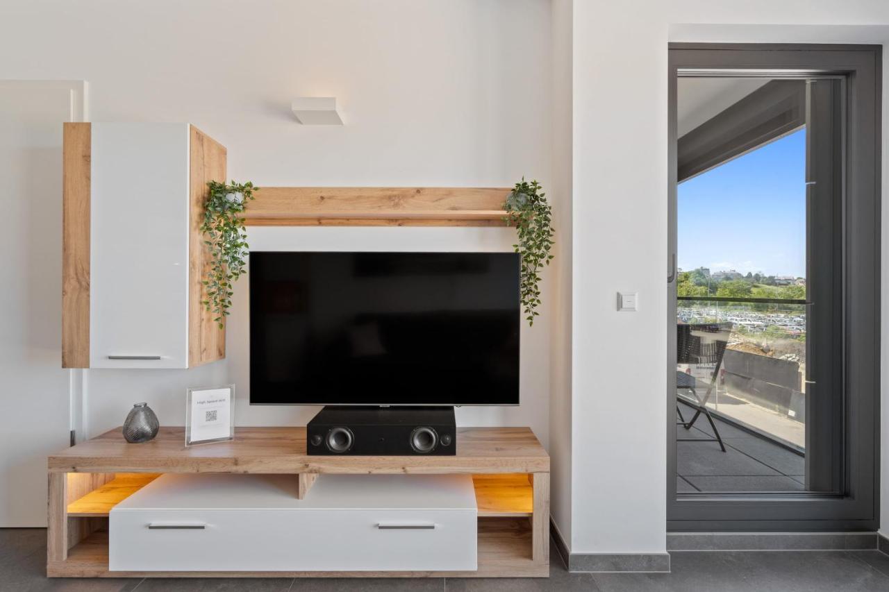 Cloche D'Or Proximity - Sleek Urban Space Luxemburg Exterior foto